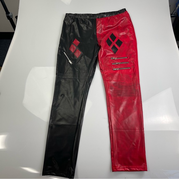 Woman’s pants size XL The Suicide Squad - Picture 1 of 3